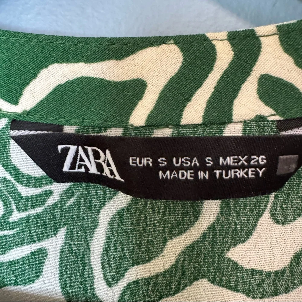 Zara Basic Printed Tunic Mini Dress in Green/Ecru. EUC. Small - Picture 3 of 11